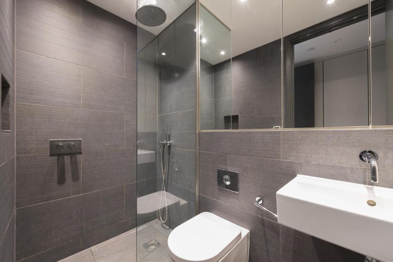 New Build-air Con-2 Bedroom-two Bathrooms 3 * Londra